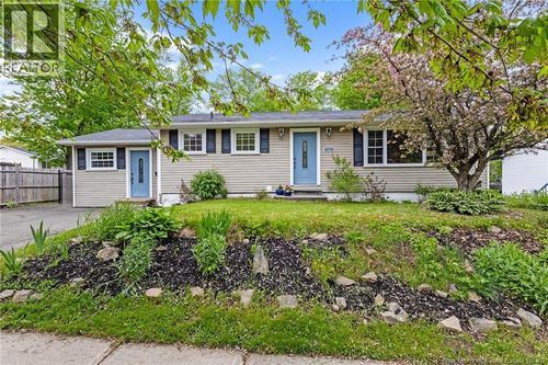 75 Chandler Dr, Fredericton, NB, E3B5S6 | Card Image