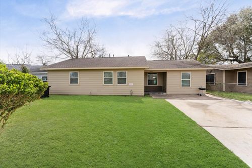 5646 Belmark St, Houston, TX, 77033-3028 | Card Image