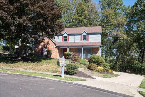 204 Woodbury Ct, Wexford, PA, 15090-9501 | Card Image