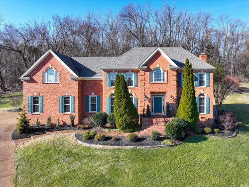 9450 Foothills Ct, Brentwood, TN, 37027-8638 | Card Image
