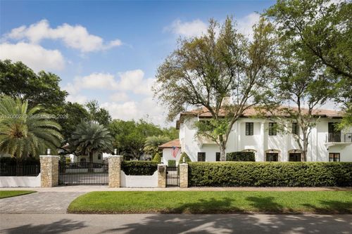 475 Amalfi Ave, Coral Gables, FL, 33146-2204 | Card Image
