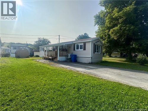2 Poulin Dr, Woodstock, NB, E7M2L8 | Card Image