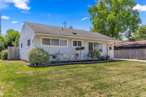 29781 Winter Dr, Garden City, MI, 48135-2649 | Card Image