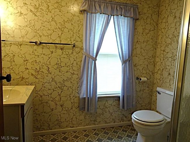 210 3 Rd St, House other with 3 bedrooms, 2 bathrooms and null parking in Spencer WV | Image 22