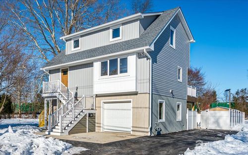 653 Huff Ave, Manville, NJ, 08835-2475 | Card Image