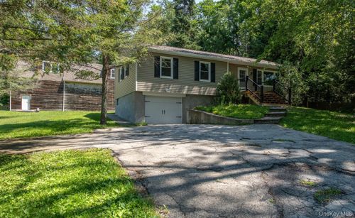 676-678 Oak Summit Rd, Millbrook, NY, 12545 | Card Image
