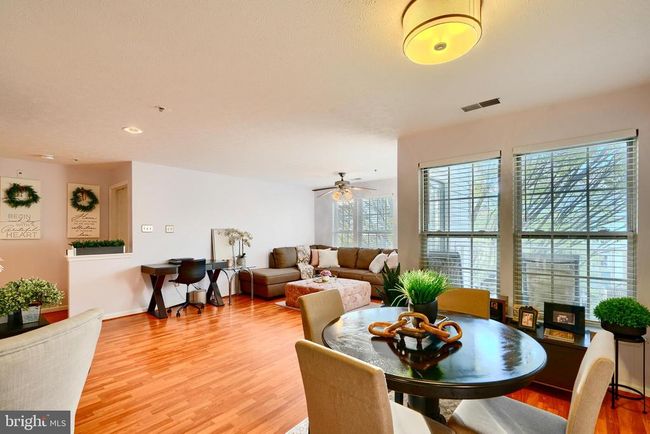 3031 - 3031 Hunting Ridge Dr, Condo with 2 bedrooms, 2 bathrooms and null parking in OWINGS MILLS MD | Image 5
