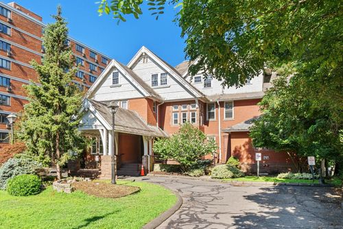 ste-14-19 Woodland St, Hartford, CT, 06105-2372 | Card Image