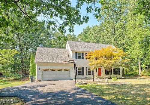 4 N Sage Hill Ln, Menands, NY, 12204-1334 | Card Image