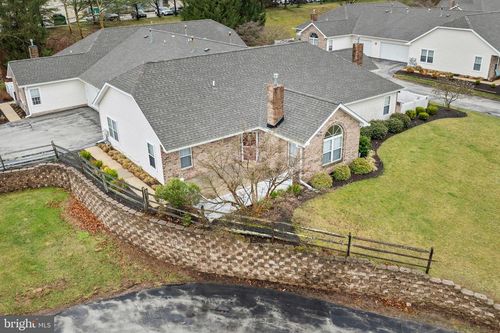 5b-135 Village Way, Phoenixville, PA, 19460-4838 | Card Image