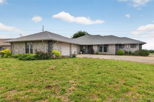 18820 Ridge Rd, Catoosa, OK, 74015-2229 | Card Image