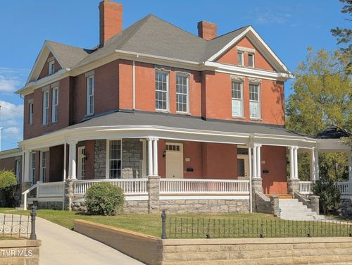 805 Highland Ave, Bristol, VA, 24201-3988 | Card Image