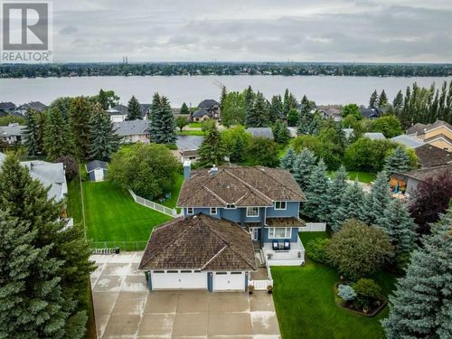 941 E Lakeview Rd, Chestermere, AB, T1X1B1 | Card Image