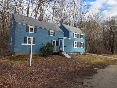 4 Seymour Ct, Farmington, NH, 03835-3325 | Card Image