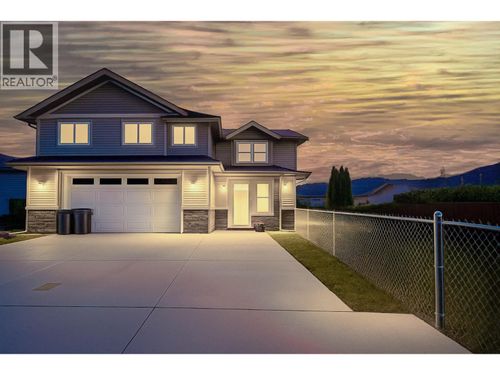 1890B Sage St, Merritt, BC, V1K1G3 | Card Image