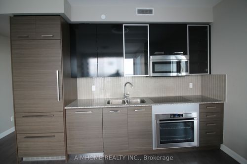 3209-5168 Yonge St, North York, ON, M2N0G1 | Card Image