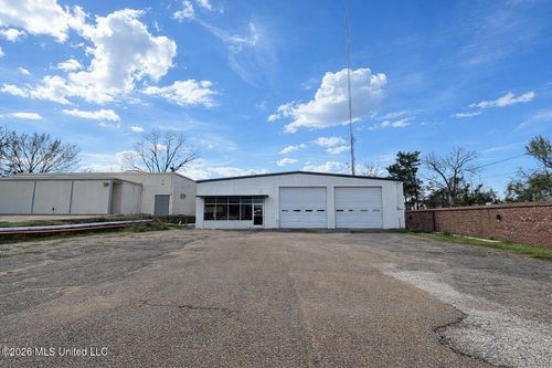 1904 Washington Street, Vicksburg, MS, 39180 | Card Image