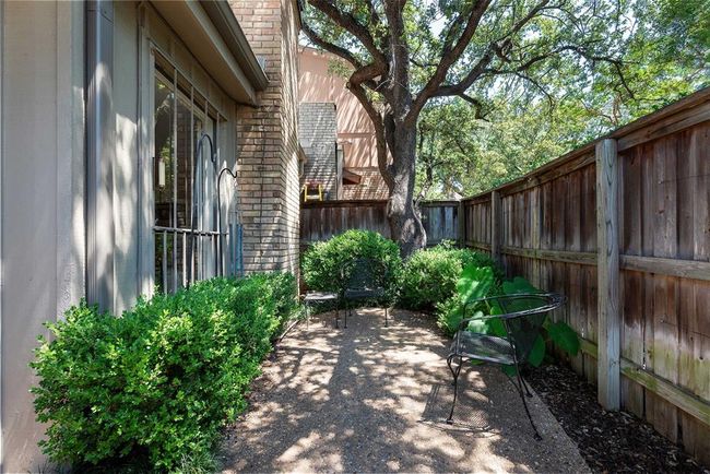 8858 Mccraw Drive, Townhouse with 2 bedrooms, 2 bathrooms and null parking in Dallas TX | Image 31