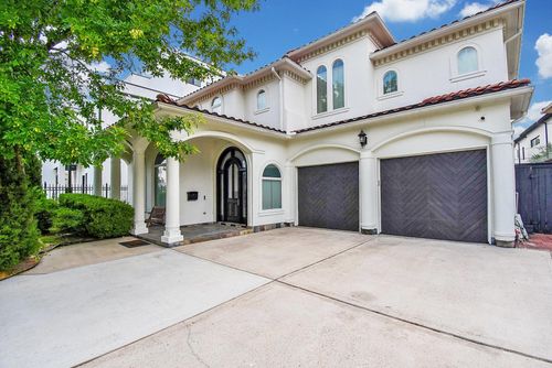 3213 Mcculloch Circle, Houston, TX, 77056 | Card Image