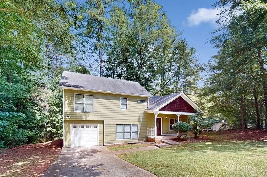 Natalie Ct, Ellenwood, GA 30294