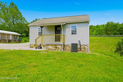 128 Motel Dr, Wartburg, TN, 37887-4236 | Card Image