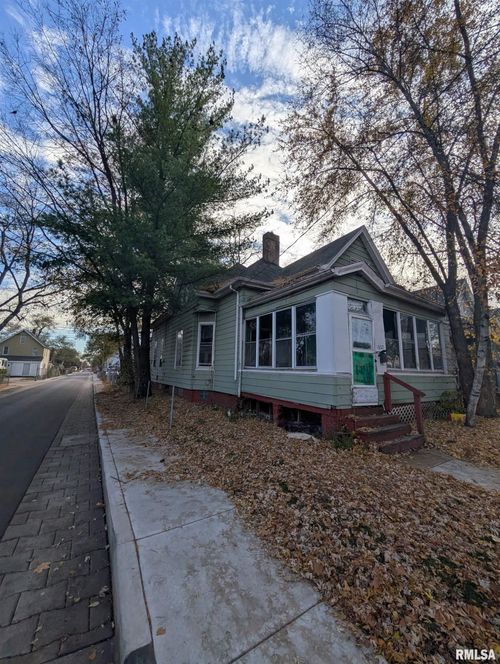 1802 W Butler St, Peoria, IL, 61605-1750 | Card Image