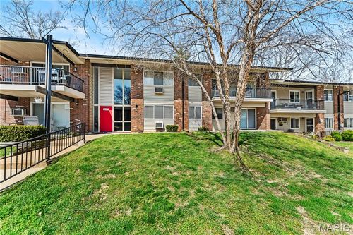 unit-d-9117 Villaridge Ct, Saint Louis, MO, 63123-7435 | Card Image