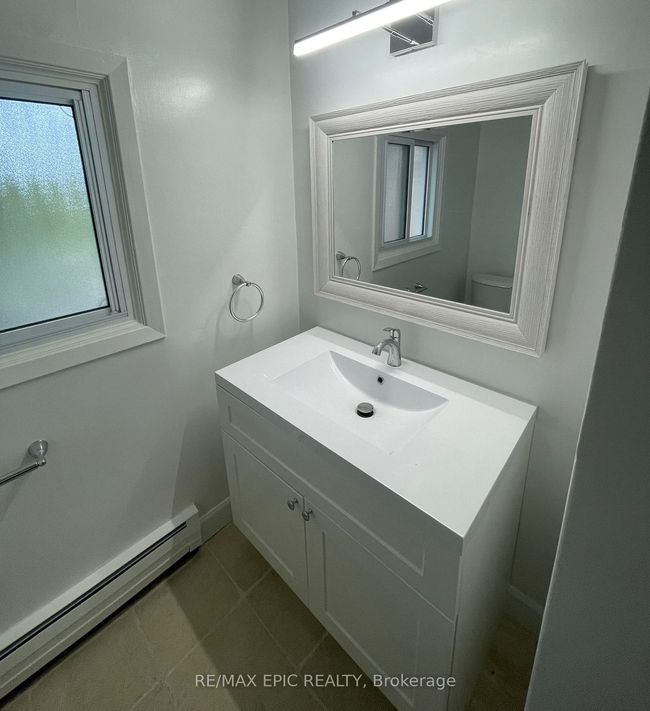 4 - 569 Dufferin Ave, Home with 3 bedrooms, 1 bathrooms and 1 parking in London ON | Image 8