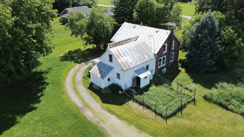 606 Lamberton Road, Mooers Forks, NY, 12959 | Card Image
