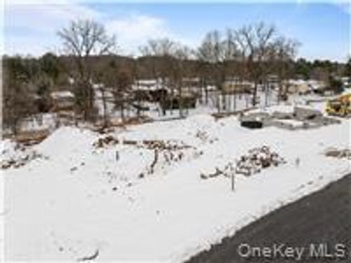 18 Argo Ln, Spring Valley, NY, 10977-1525 | Card Image