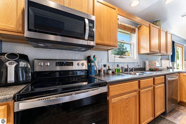 9531 Sunrise Ct, House other with 4 bedrooms, 3 bathrooms and null parking in Mesick MI | Image 12