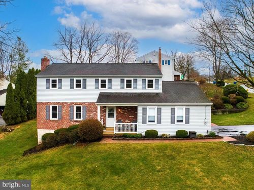 913 Baylowell Dr, West Chester, PA, 19380-4301 | Card Image