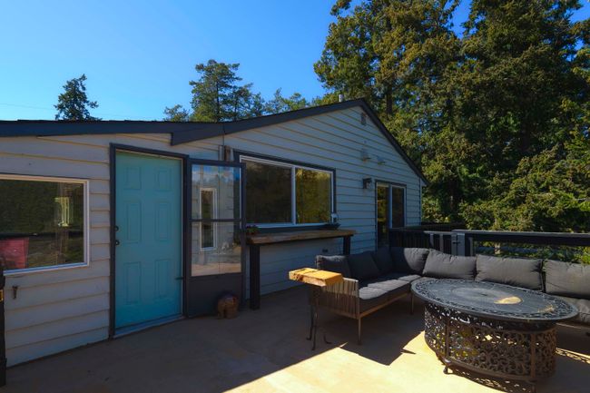 5032 Sherman Lane, House other with 2 bedrooms, 2 bathrooms and 8 parking in Halfmoon Bay BC | Image 9