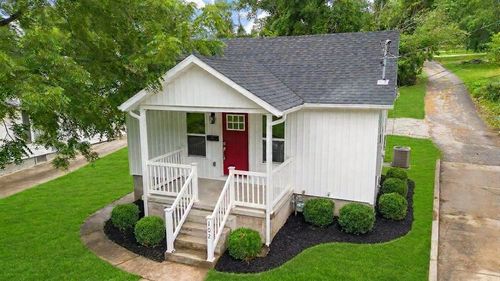 102 W Franklin St, Jefferson City, MO, 65101-2727 | Card Image