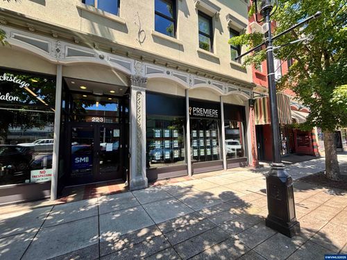 102-223 Commercial #102 St Ne, Salem, OR, 97301 | Card Image