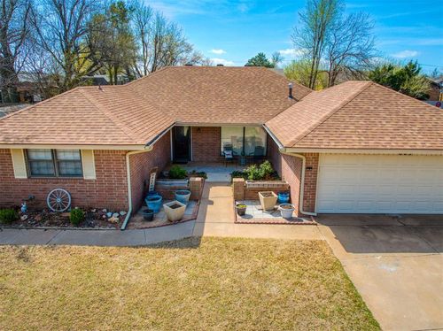 803 26th St, El Reno, OK, 73036-5831 | Card Image