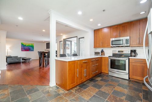 405-1000 Bowron Crt, North Vancouver, BC, V7H2W1 | Card Image