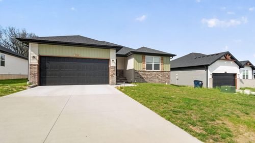 738 Swiss Road, Marshfield, MO, 65706 | Card Image