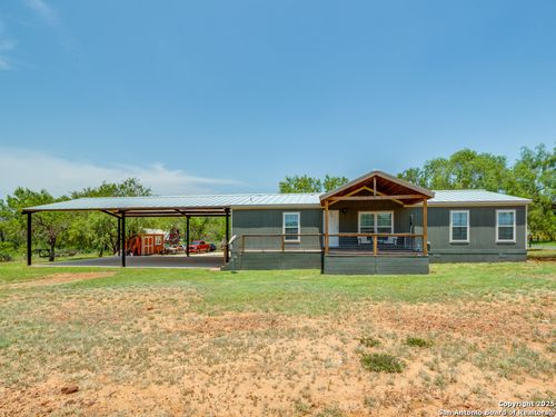 1271 Sandbranch Rd, Bigfoot, TX, 78005-7472 | Card Image