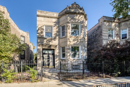 2-3122 W Fullerton Ave, Chicago, IL, 60647-2810 | Card Image