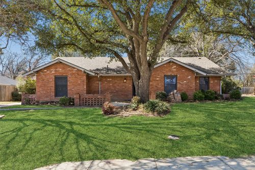 1017 Denmark St, Grand Prairie, TX, 75050-3242 | Card Image