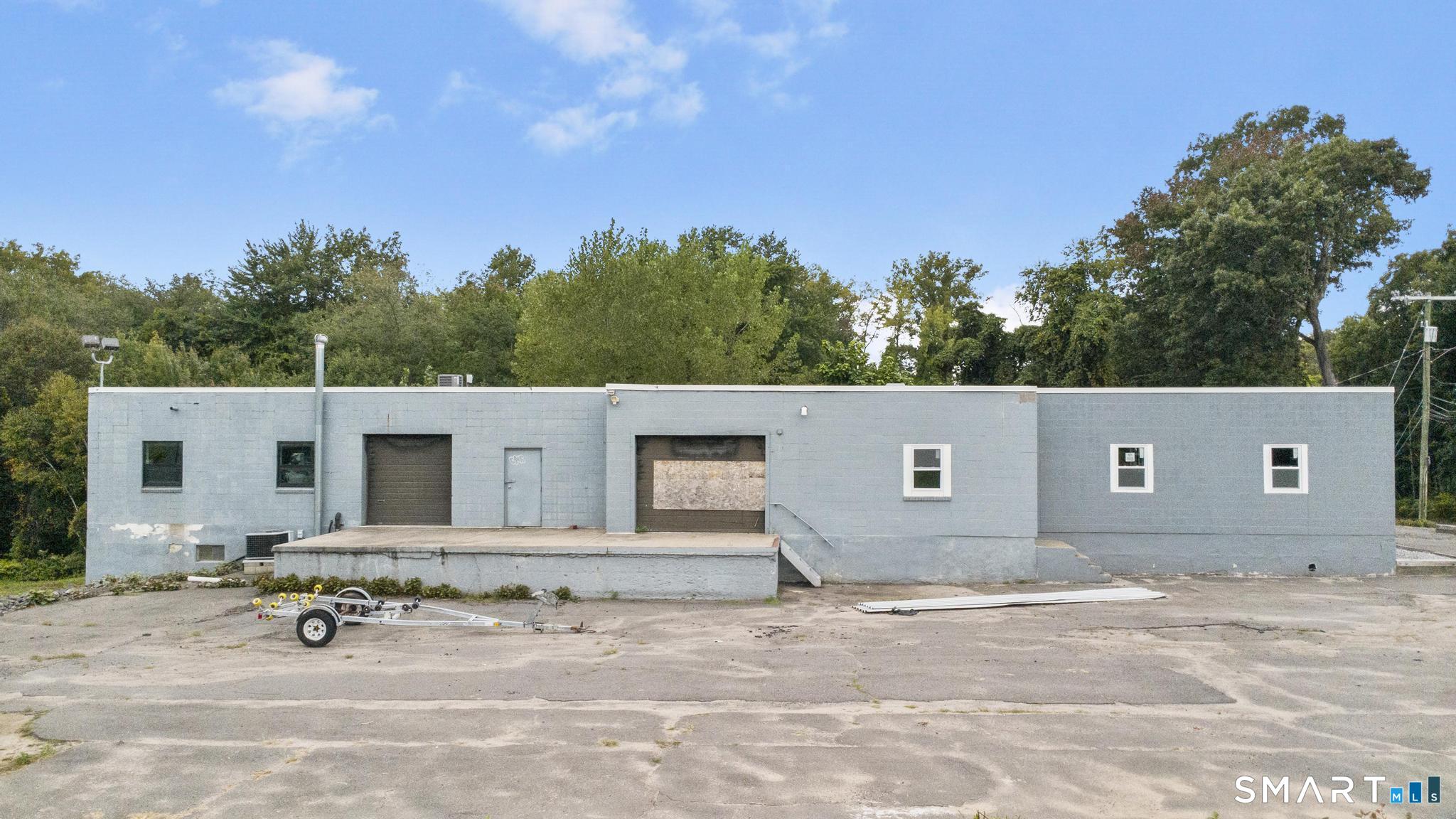 Commercial Lease in Bloomfield 3
