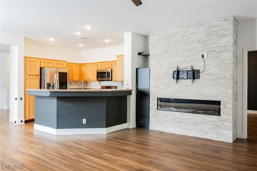 2290 Chestnut Bluffs Ave, Henderson, NV, 89052-2382 | Card Image