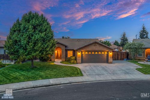 6019 Bouchaine Drive, Bakersfield, CA, 93312 | Card Image