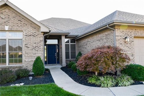 9797 Southern Belle Court, Dayton, OH, 45458 | Card Image