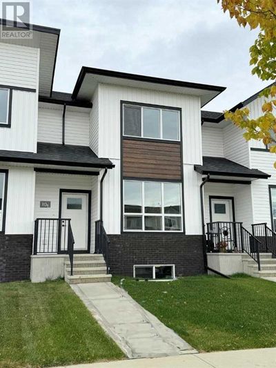 10 Evergreen Way, Townhouse with 3 bedrooms, 3 bathrooms and 2 parking in Red Deer County AB | Image 2