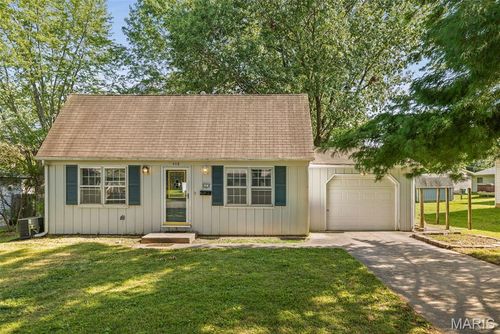 408 Robyn Ln, Lebanon, IL, 62254-1122 | Card Image