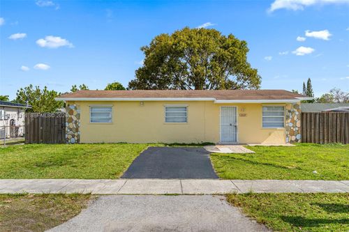 15115 Sw 304th Ter, Homestead, FL, 33033-4421 | Card Image