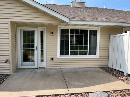 4326 W Robin Meadows Lane, Eau Claire, WI, 54701 | Card Image