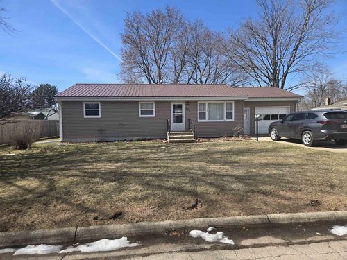 303 E 7th Ave, Brodhead, WI, 53520-1086 | Card Image